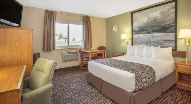 Номер Standard Super 8 by Wyndham Lewistown