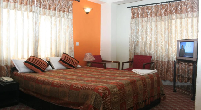 Annapurna Guest House and Rooftop Restaurant, Забронировать Гостевой дом Гостевые дома Катманду, рядом с Narayanhiti Palace Museum, Гостевой дом