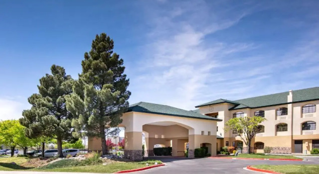 Четырёхместный люкс Holiday Inn Express & Suites Roswell