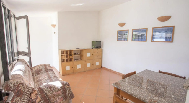 Charming apartment Ostrica seafront with view and private access directly to Forno beach-BILOCALE L'OSTRICA, Book Apartment Portoferraio Elba