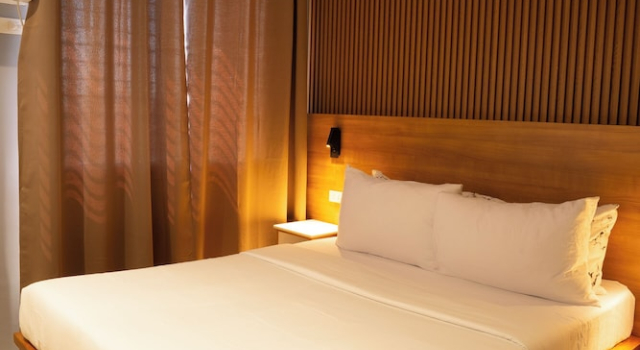 Номер Deluxe Madonna Hometel and Suites New Pandan