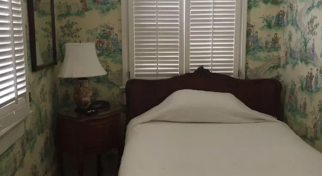Номер Economy Nine O Five Royal Hotel