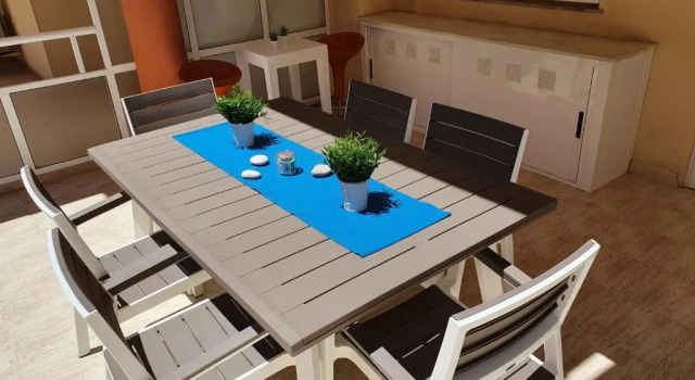Apartamento Con Gran Terraza Con Vistas Al Mar, Solo A 50 M A La Playa, Забронировать Апартаменты/квартира Даймус 