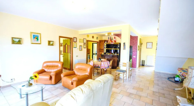 Villa With 6 Bedrooms in Enna, With Wonderful Lake View, Private Pool, Enclosed Garden - 78 km From the Beach, Réserver Villa Cottages à Enna, Cottage