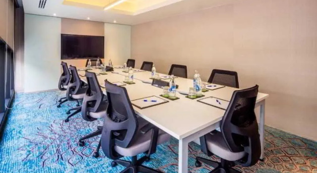 Holiday Inn Express Bangkok Sukhumvit 11, Забронировать Отель Отели Бангкока с завтраком, рядом с Международный колледж Университета Бангкока, Завтраки
