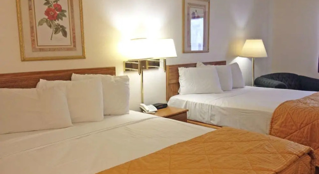 Номер Standard Capital O Amerihost Inn and Suites Fulton Hwy 54 MO