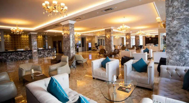 Grand Blue FAFA Resort & Spa, Book Ferieresort SPA-hoteller i Golem, SPA