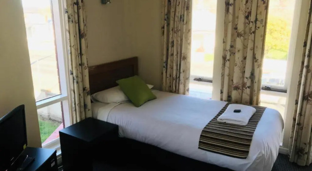 Апартаменты Sovereign Park Motor Inn