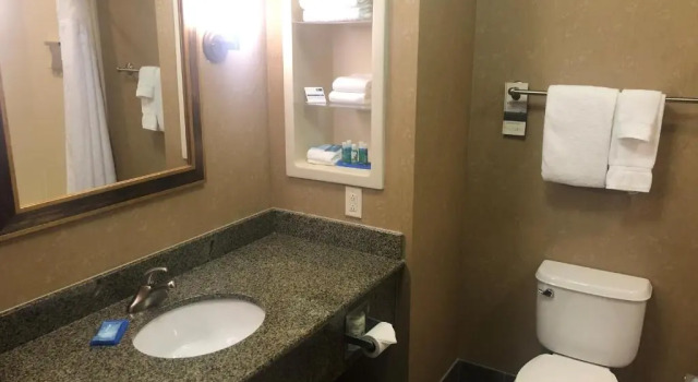 Люкс Holiday Inn Express Hotel & Suites Ooltewah Springs - Chattanooga by IHG
