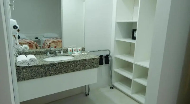 Трёхместный номер Deluxe с балконом Life Hotel Torres