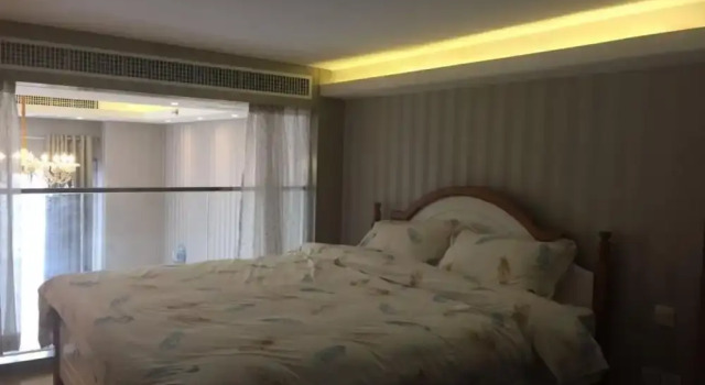Mahattan Apartment Hesheng Branch