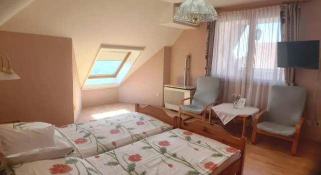 Апартаменты Hevizquelle Apartments