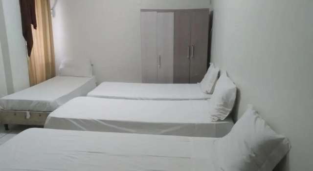 Четырёхместный номер Economy Hotel Fronteira