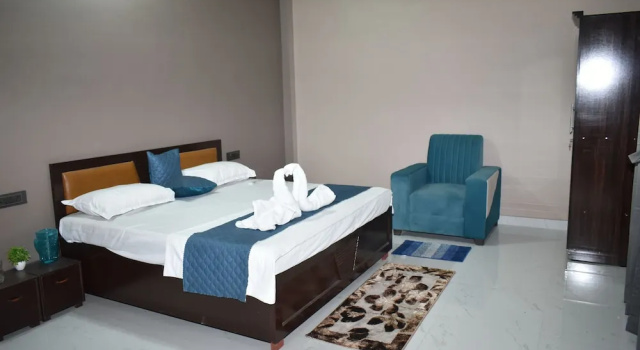 Aadvik Residency