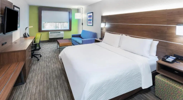Одноместный люкс Holiday Inn Express & Suites Lafayette South by IHG