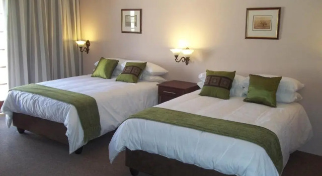 Queen Manor Boutique Guest House, Забронировать Гостевой дом Грааф-Рейнет провинция Восточный Кейп, рядом с Graaff-Reinet Railway Station