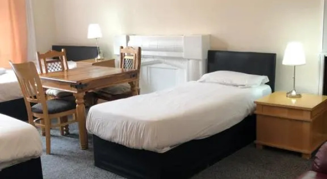 Номер Standard Renfrew rooms at City Centre