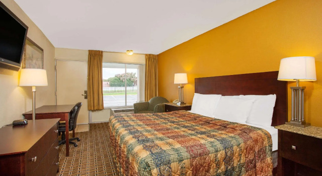Двухместный номер Standard Days Inn by Wyndham Chester