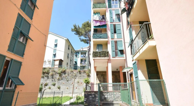 Beautiful Apartment in Genova Pra' With Wifi and 2 Bedrooms, Забронировать Апартаменты/квартира Отели Генуи с парковкой, Парковка