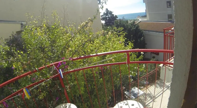Студия с балконом и с видом на море Apartments Almaja Villa