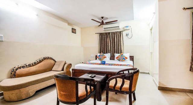 Люкс FabHotel Aditya Yatri Nivas - Nr Tirupati Railway Station