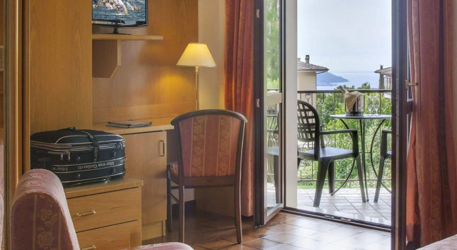 Hotel Astra, Забронировать Отель Отели Тиньяле с завтраком, Завтраки