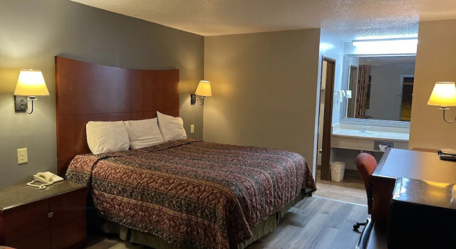Номер Standard Briarwood Inn