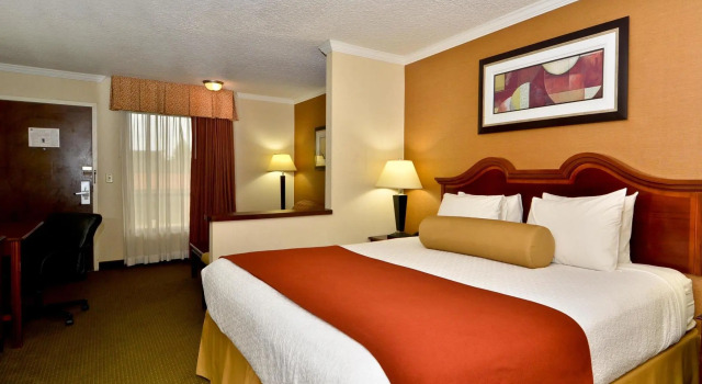 Номер Standard Best Western Galleria Inn & Suites