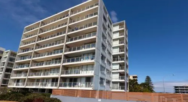 Ebbtide, Unit 04, 2-6 North Street