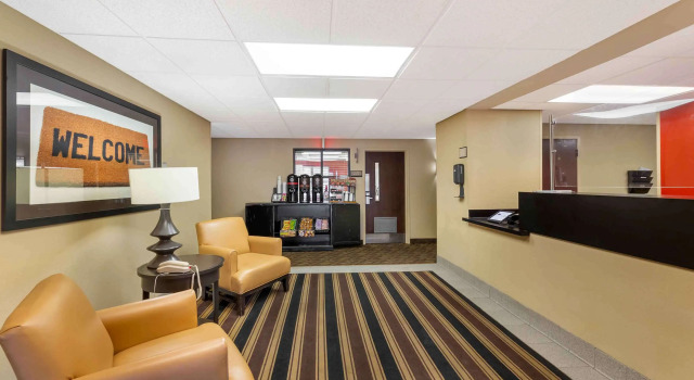 Extended Stay America - Akron - Copley, Boek Hotel Hotels in Copley met parkeren, Parkeren
