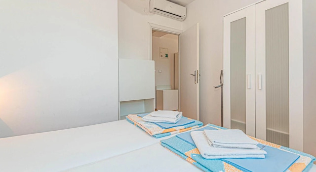 Awesome Apartment in Tribunj With Wifi and 1 Bedrooms, 预订 公寓 特里布恩 Sibenik-Knin County