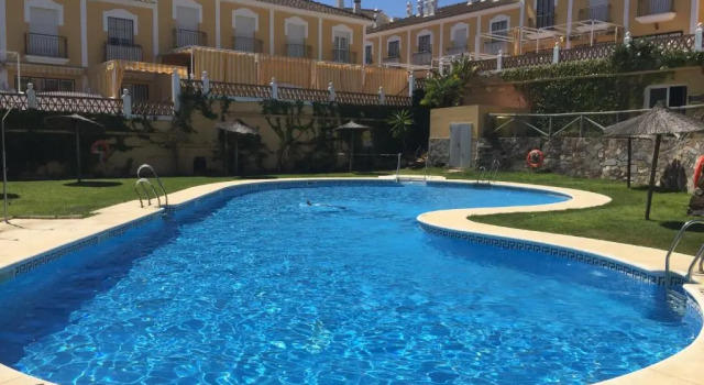 Adosado 4 habitaciones en Islantilla campo de golf, Забронировать Отель Отели Ислантильи с парковкой, рядом с Торговый центр La Hacienda de Islantill, Парковка