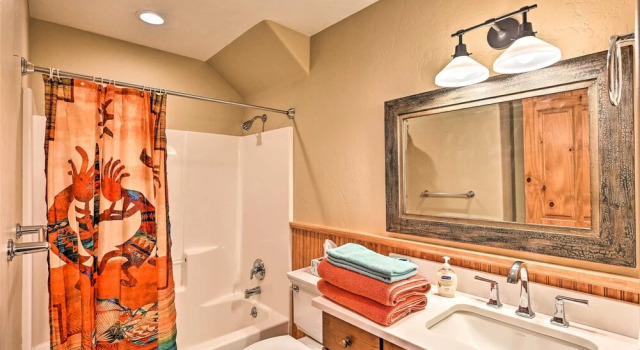 Апартаменты 7984: Pet-friendly Townhome w/ Grill!