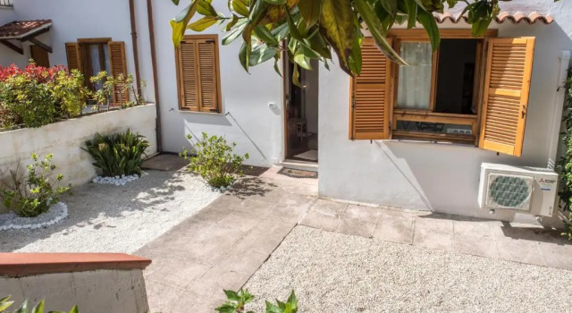N175 - Numana, bilocale con portico, Rezervovat Hotel Numana 