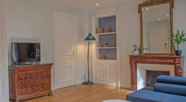 Апартаменты Classic VILLA ILIXON - Appartements privés proche du centre de Luchon, parking, billard, jardin