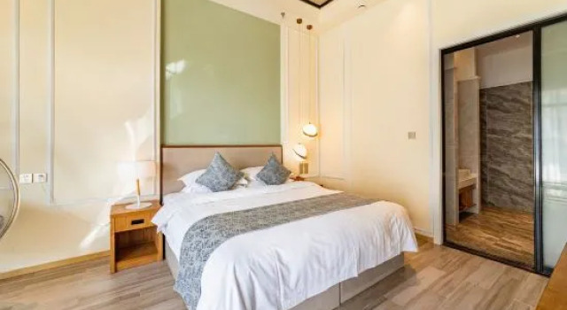 Люкс Deluxe Beverly Boutique Hotel (Julonghu Oufenghua Street Shop)
