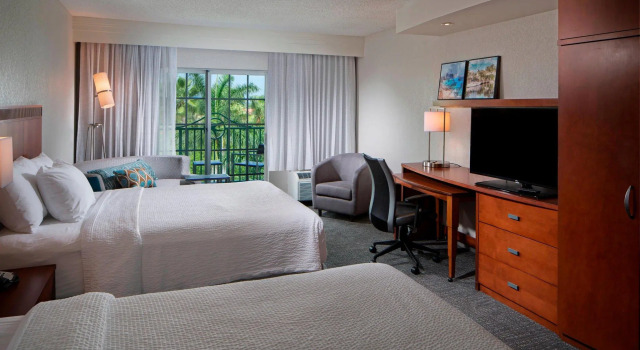 Четырёхместный номер Standard Courtyard by Marriott Fort Lauderdale Airport & Cruise Port