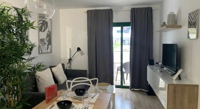 Holyhome premium 112, Забронировать Отель Отели Канарских островов с бассейном, Бассейн