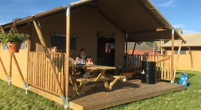 Glamping Aan de Vleterbeke, Prenota Campeggio Hotel a Fiandre Occidentali con parcheggio, Parcheggio
