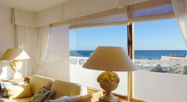 Апартаменты Waterfront Playamar Apartments