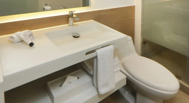 Четырёхместный номер Standard с балконом City Express Plus by Marriott Guadalajara Providencia