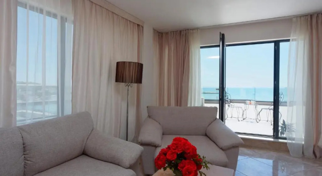 Апартаменты с видом на море Antik Apartments