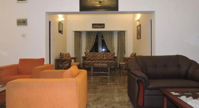 Cool Inn Tourist Lodge, Забронировать Отель Отели Канди с бассейном, рядом с Kandyan Art Association &amp; Cultural Centre, Бассейн