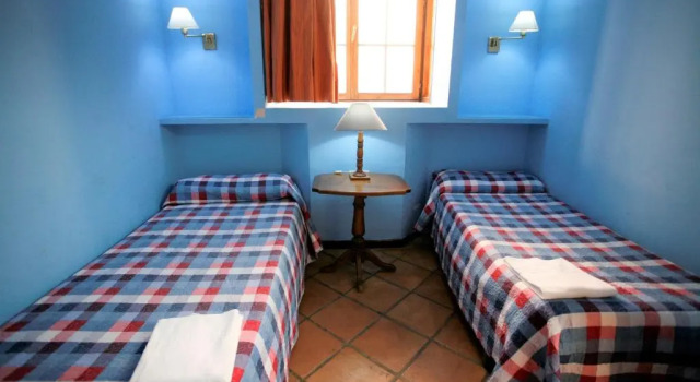 Bahia Sur Duplex 6 pax con Wifi y piscina abierta 12jun-13sep -parking gratis, Забронировать Отель Отели Сана Фернандо с парковкой, рядом с Театр Real Teatro de Las Cortes, Парковка