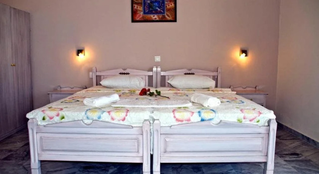 Erietta, Забронировать Отель Отели Дия 4 звезды, 4*