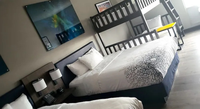 Четырёхместный номер Deluxe La Quinta Inn & Suites by Wyndham Miramar Beach-Destin