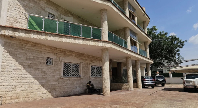 KAMS Lodge Opp Nizamiye, Prenota Hotel Hotel a Bwari con parcheggio, Parcheggio