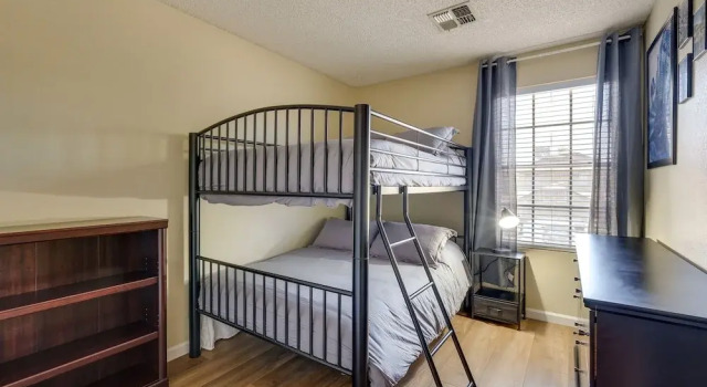 Коттедж North Phoenix Home! Great Location + Private Patio