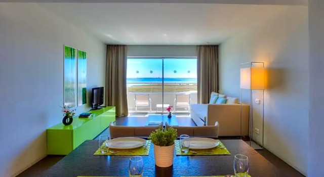 Трёхместный люкс c 1 комнатой Aqualuz Troia Mar & Rio Hotel & Apartments