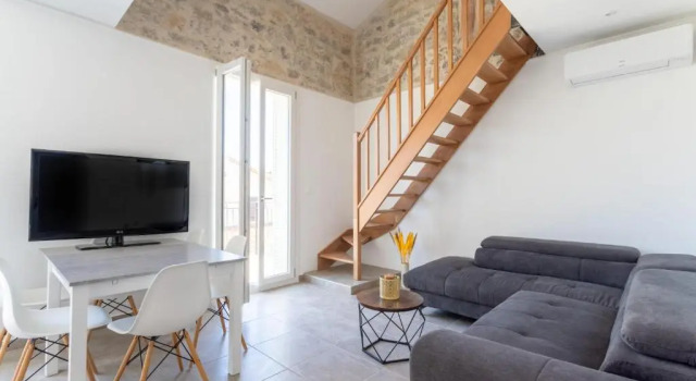 Outstanding AC 2 bedroom with terrace close to beaches - Dodo et Tartine
